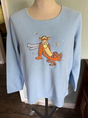 Disney Store Baby Blue Tigger Snowflake Christmas Fleece Sweater Size Medium